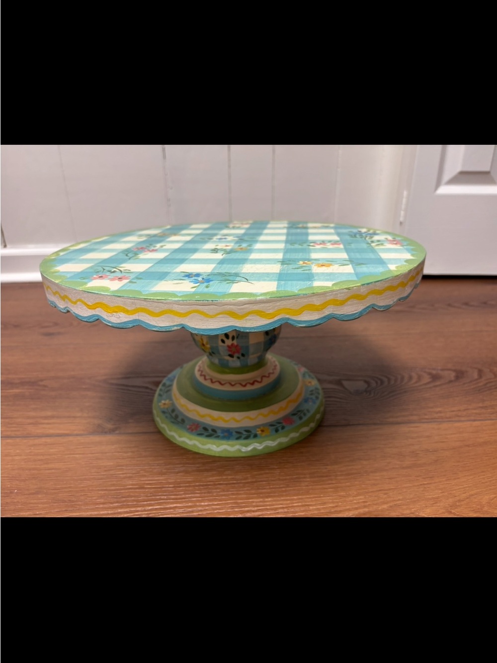 Hand-Painted Decorative Cake Stand